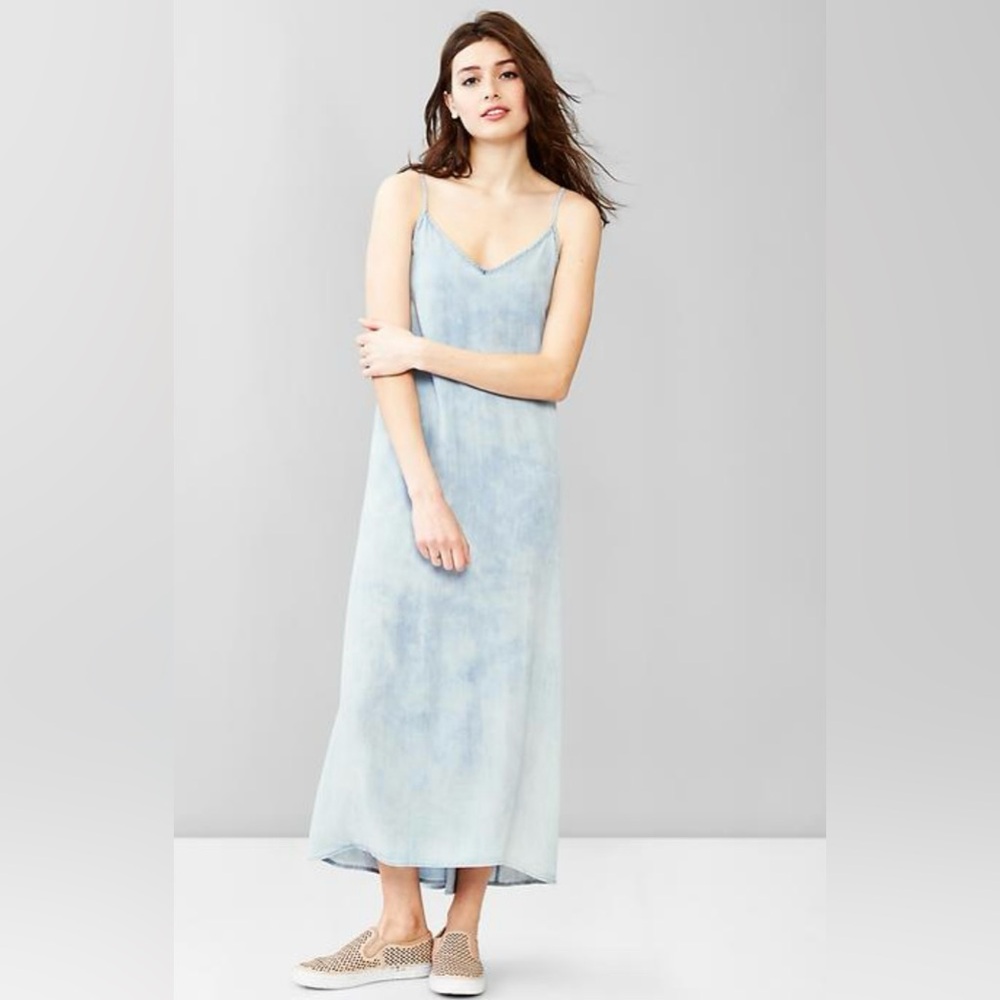 ✨ GAP 1969 Denim maxi dress ✨